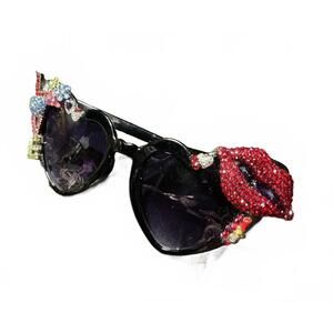 Riot Lips Sunglasses